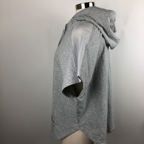 NEW VICTORIA SPORT M Short Sleeve Mesh Hoodie Gray - Picture 3 of 8
